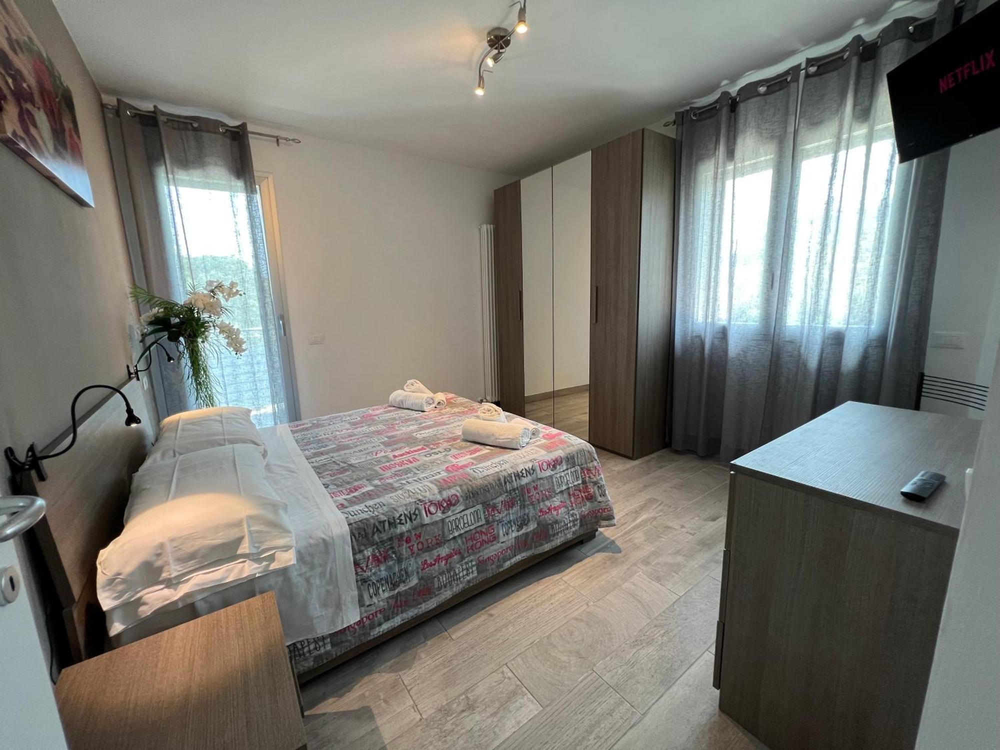 Appartamenti Residence Giardini ริชโชเน ภายนอก รูปภาพ