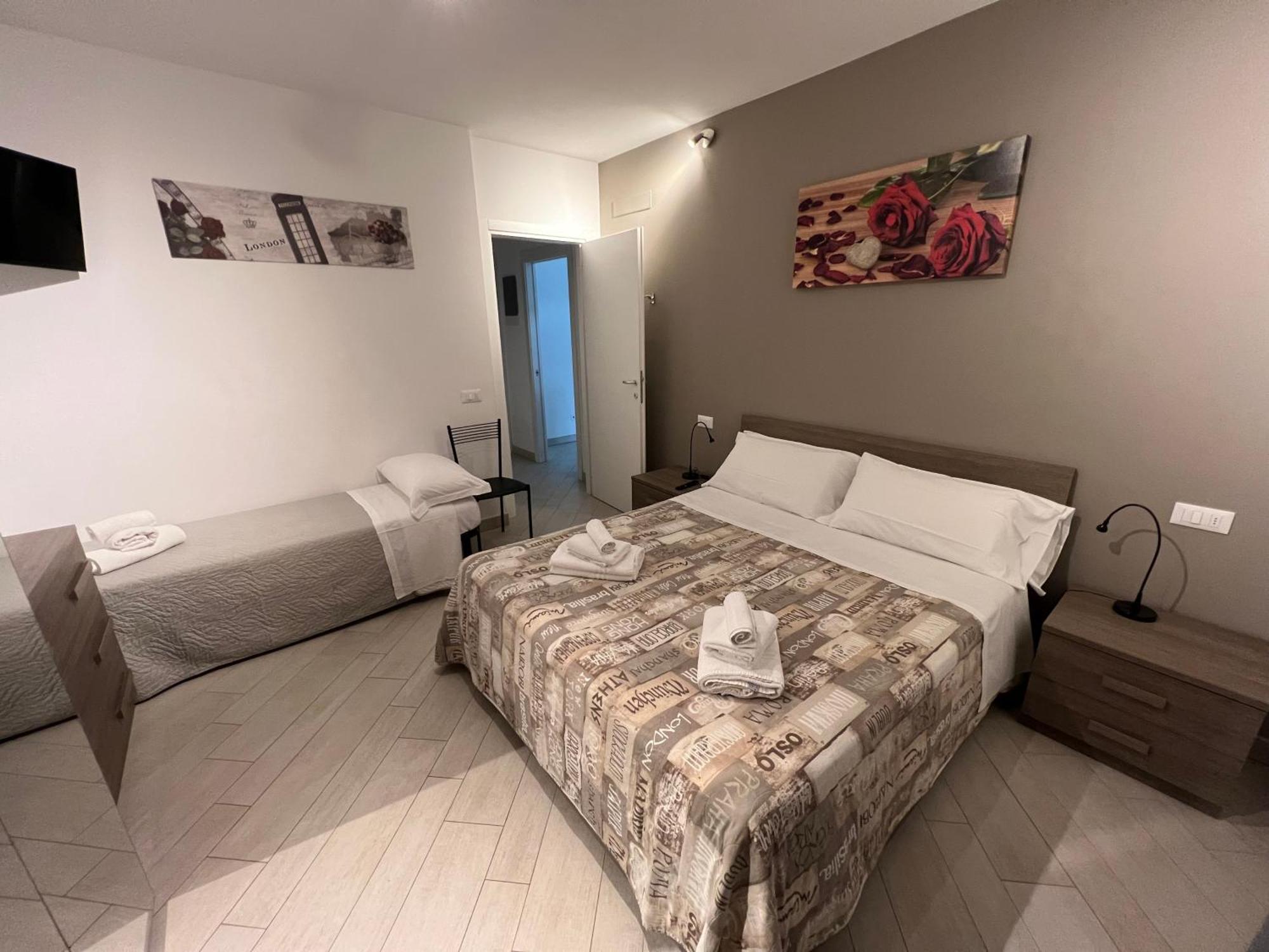 Appartamenti Residence Giardini ริชโชเน ภายนอก รูปภาพ
